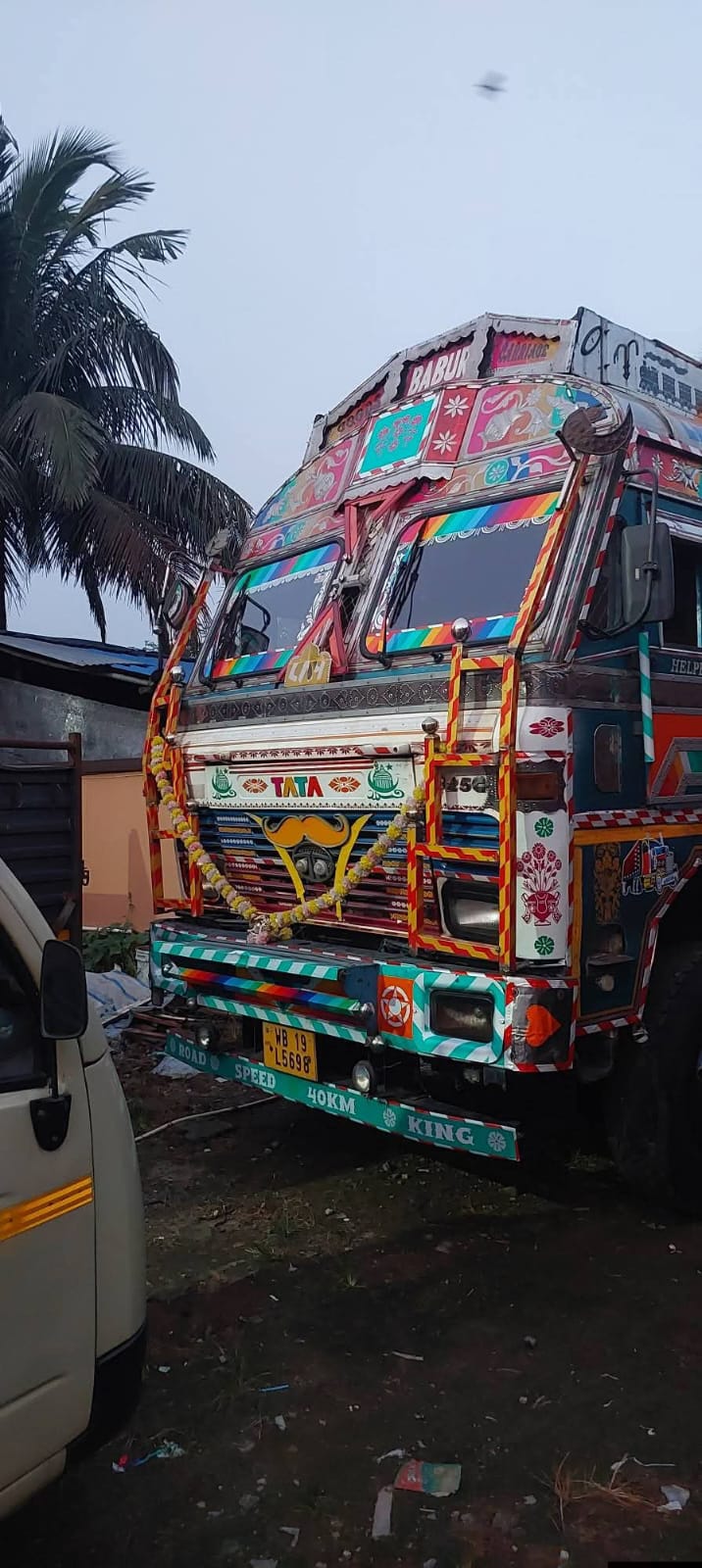 Tata 252 — Indore
