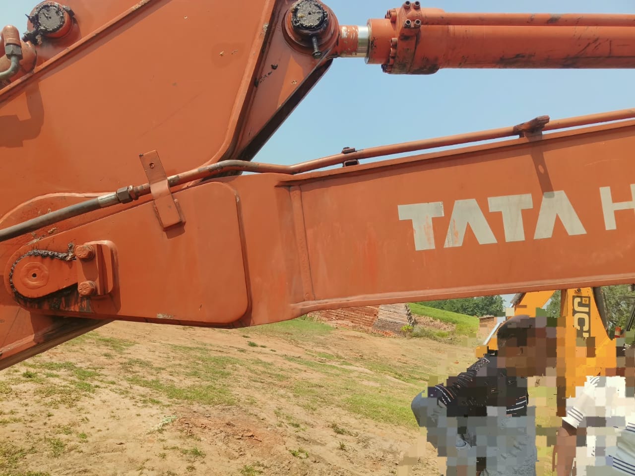 Tata Hitachi E/210LG — Indore
