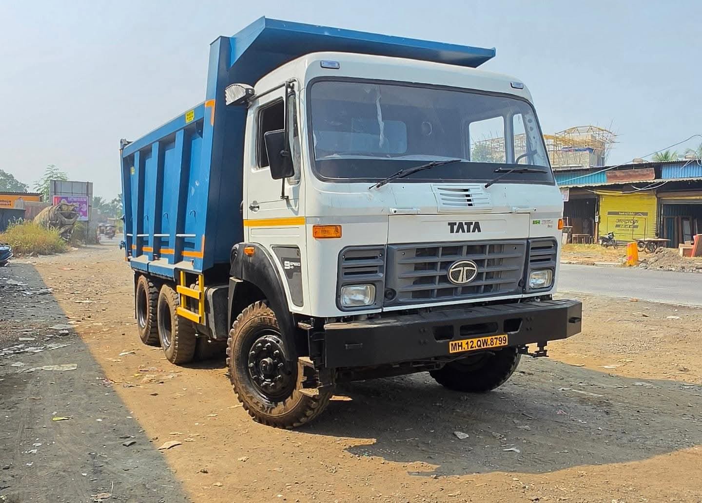 Tata 2825 — Maharashtra