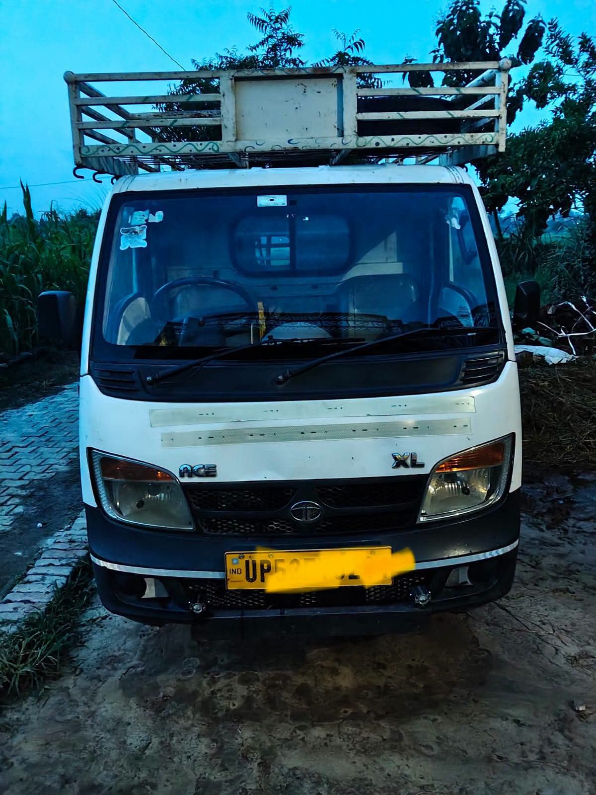 Force Traveller — Indore