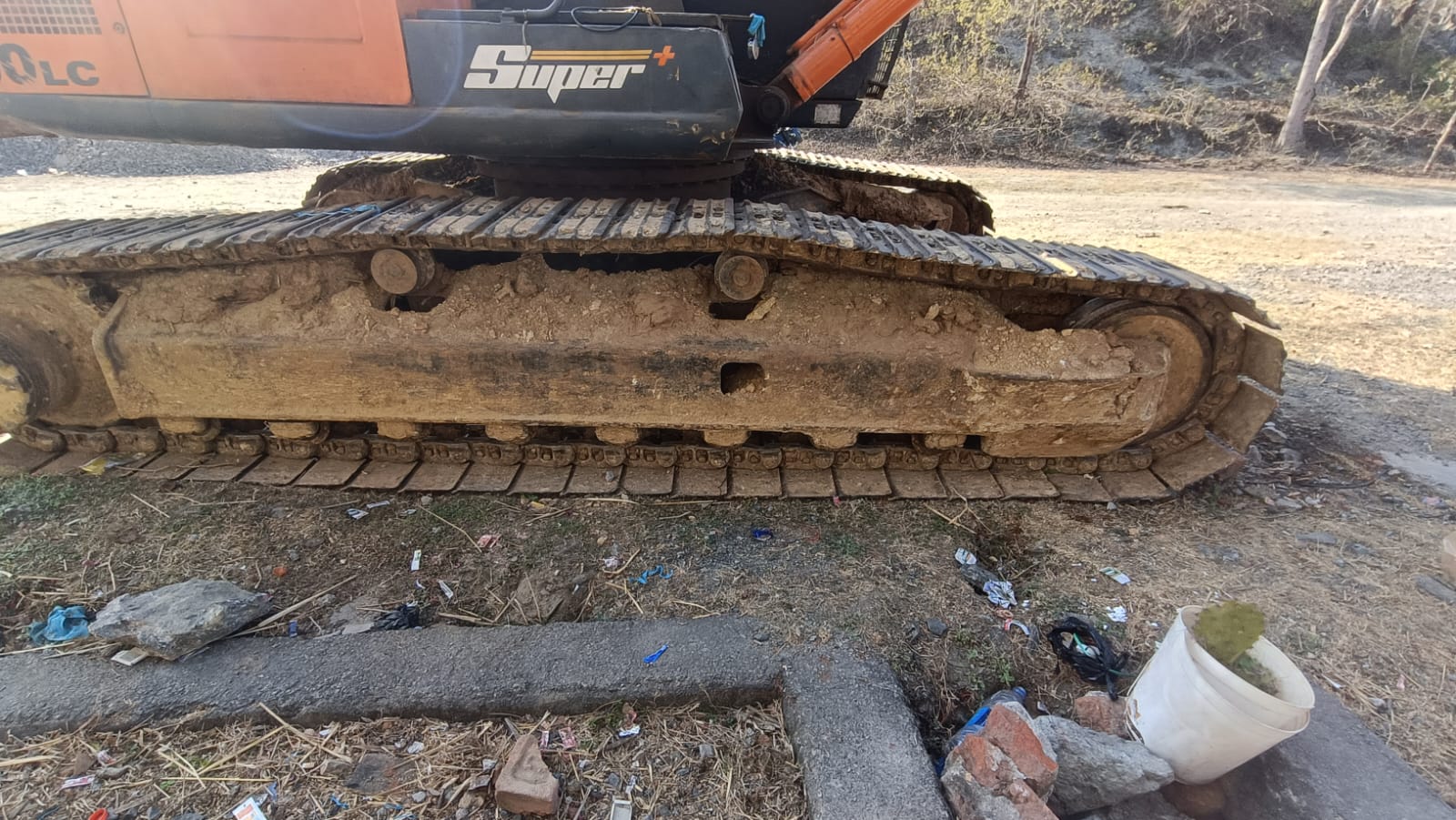 Hitachi Zaxis — Omitted