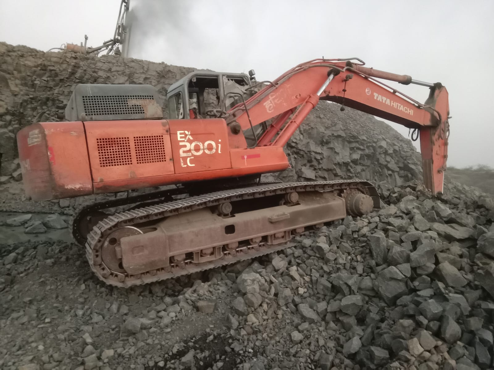Tata Hitachi EX200i LC — indore