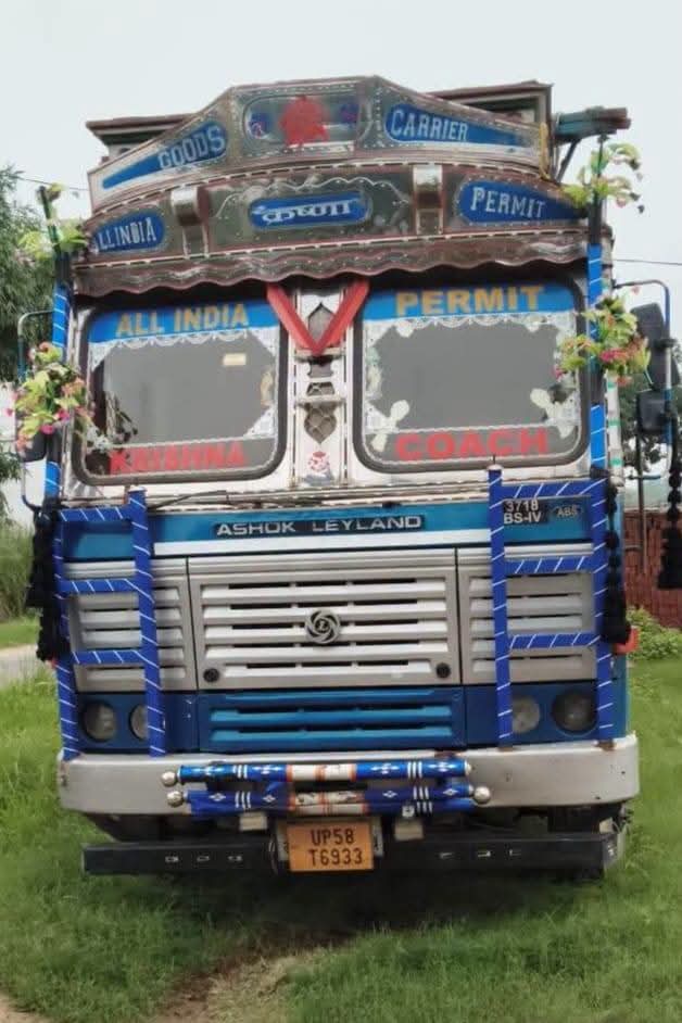 Ashok Leyland Traveller — Indore