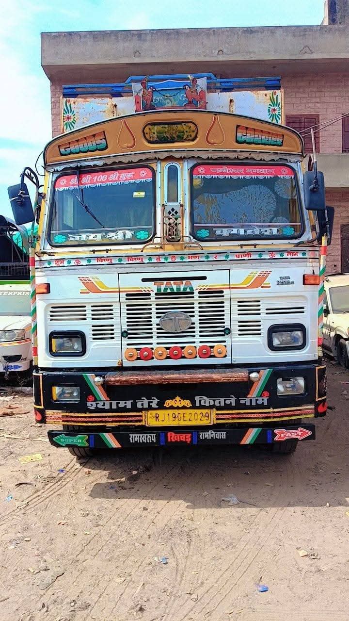 Tata 2518 — Indore